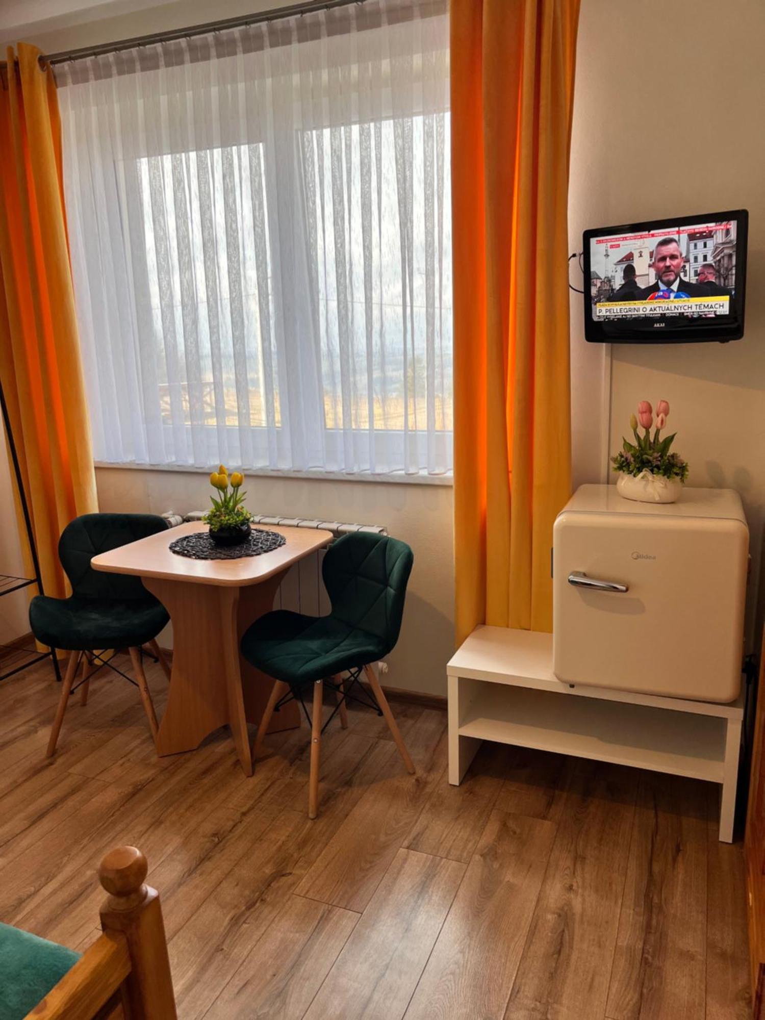 Widokowy Apartament - Pokoje Goscinne Banska Wyzna Exterior photo